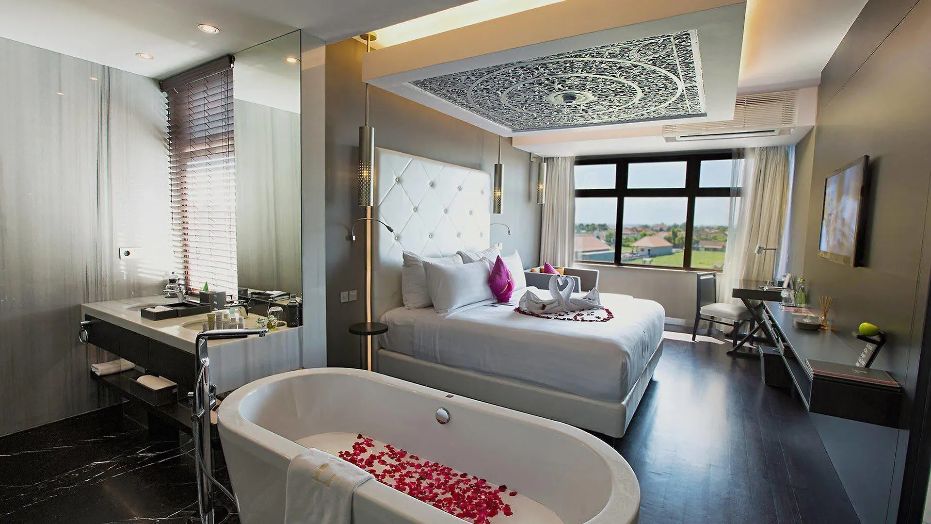 L Hotel Seminyak
