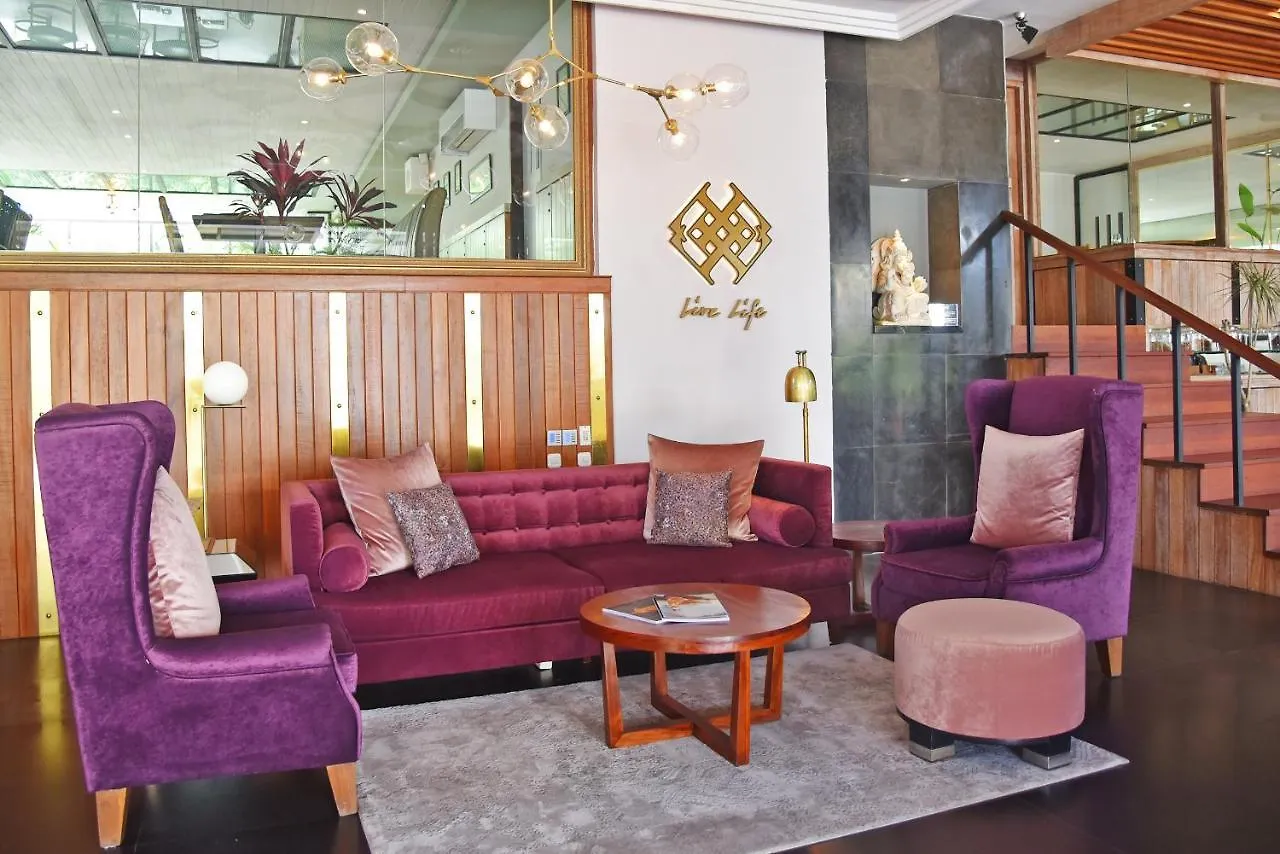 L Hotel Seminyak Семиньяк